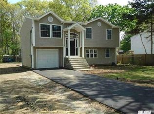 117 Woodland Ave, Central Islip, NY 11722