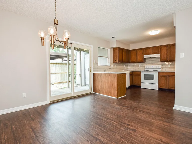 5809 Village Forest Ct — Photo 13