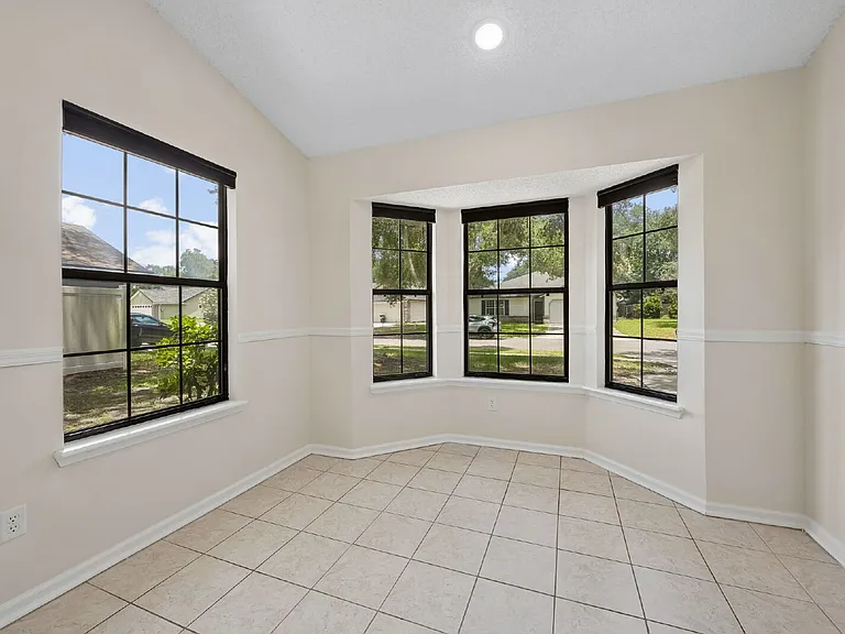 8362 Rockridge Dr — Photo 11