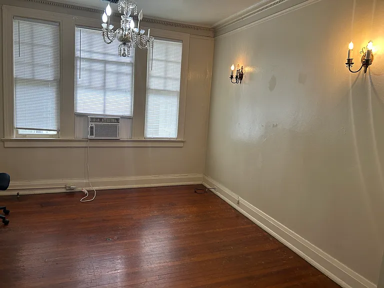 7422 Hampson St #7422 — Photo 8