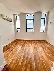 17 Monitor Street #4X image 1 of 18