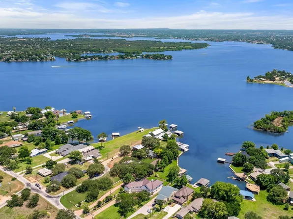 104 Elm Court, Sunrise Beach, TX 78643