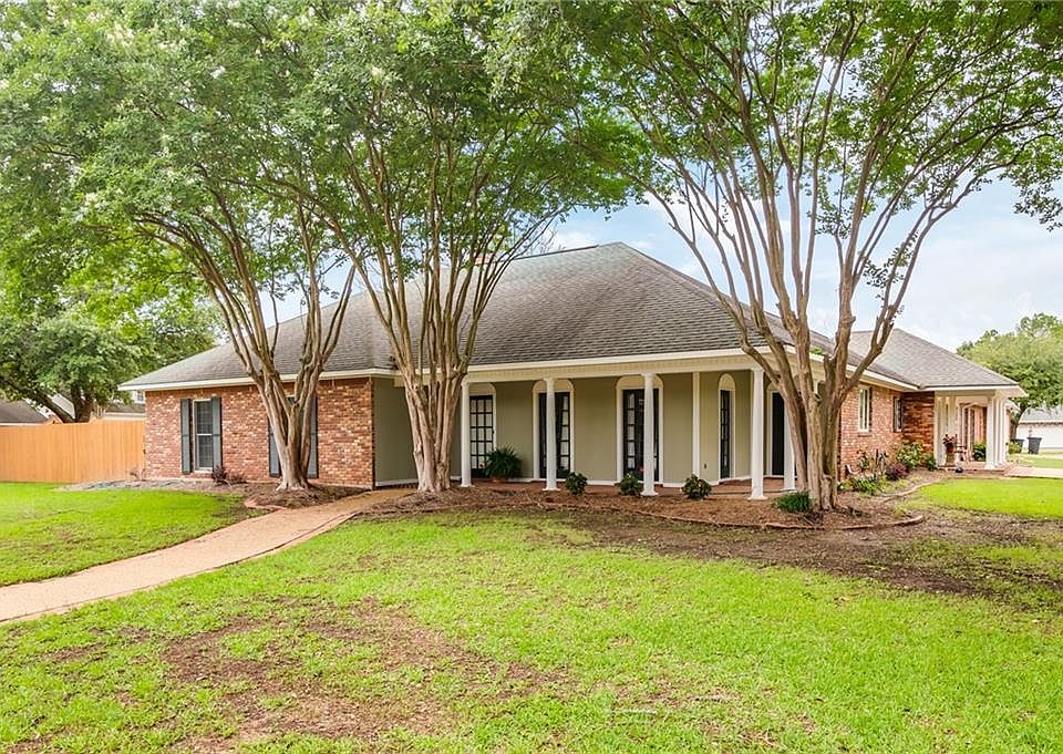 1st image of 5118 Hunters Grove Ln