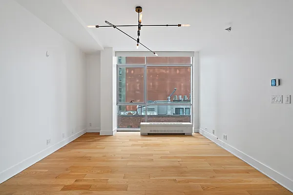 Sold by Nest Seekers International | media 10