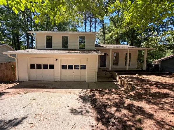 817 Greenhedge Way, Stone Mountain, GA 30088