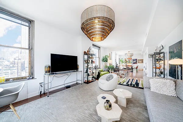 Rented by Douglas Elliman | media 20