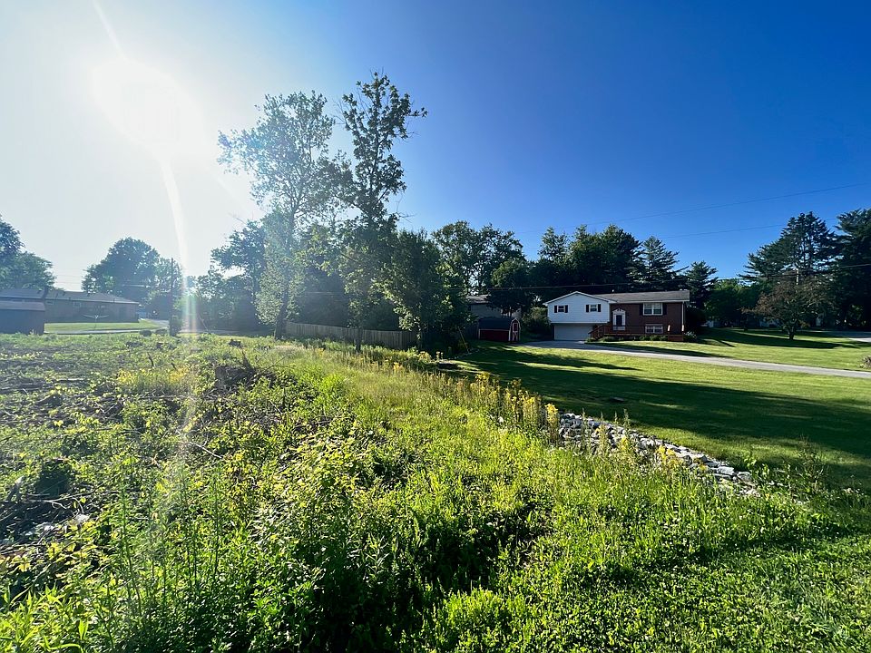 2nd image of 430 S Midland Dr