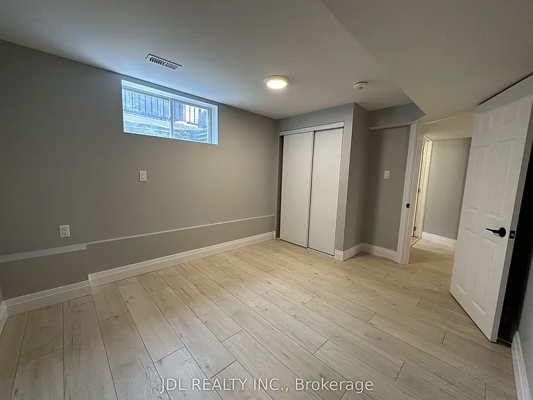 46 Monique Cres N #BASEMENT — Photo 11