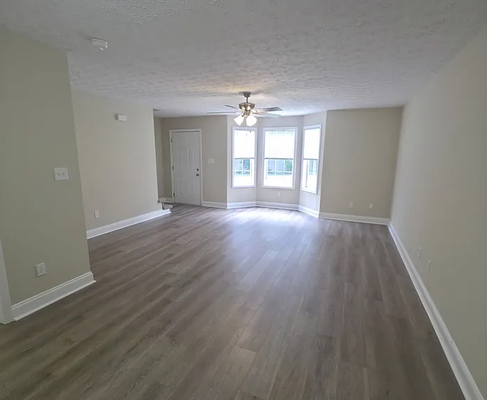 155 Westchester Cir #1 — Photo 2