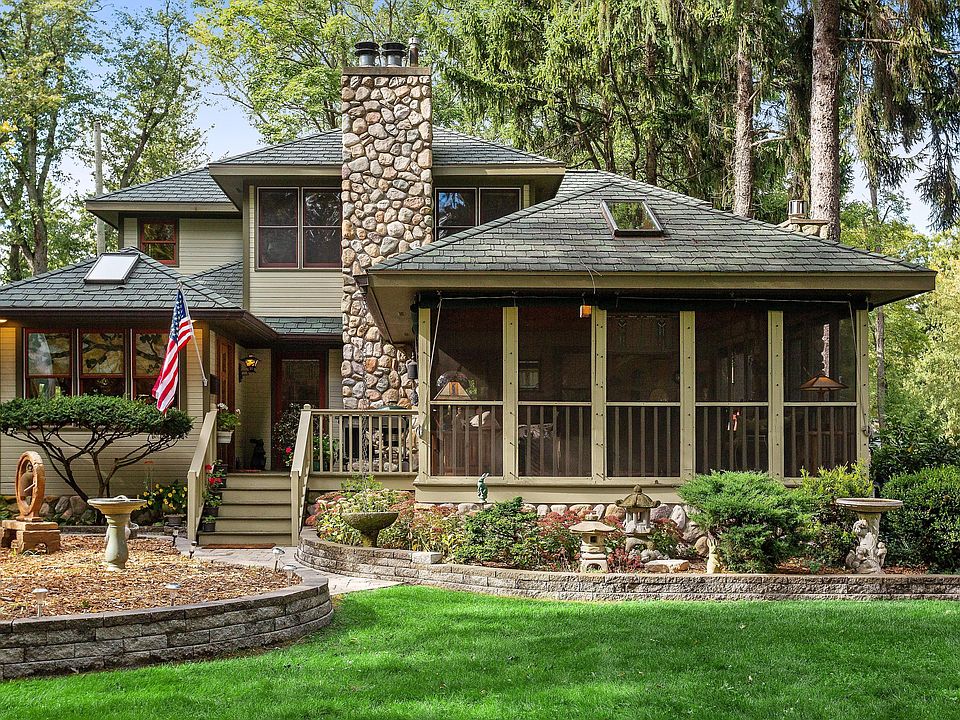 1st image of 11044 Garden Dr
