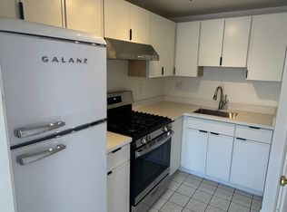 243 Seneca Ave #A, San Francisco, CA 94112