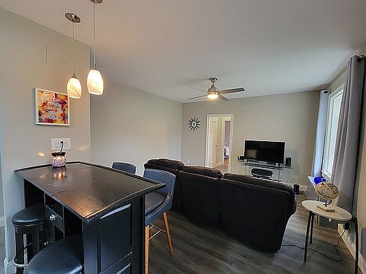 5th image of 30-31 Hobart St #2I