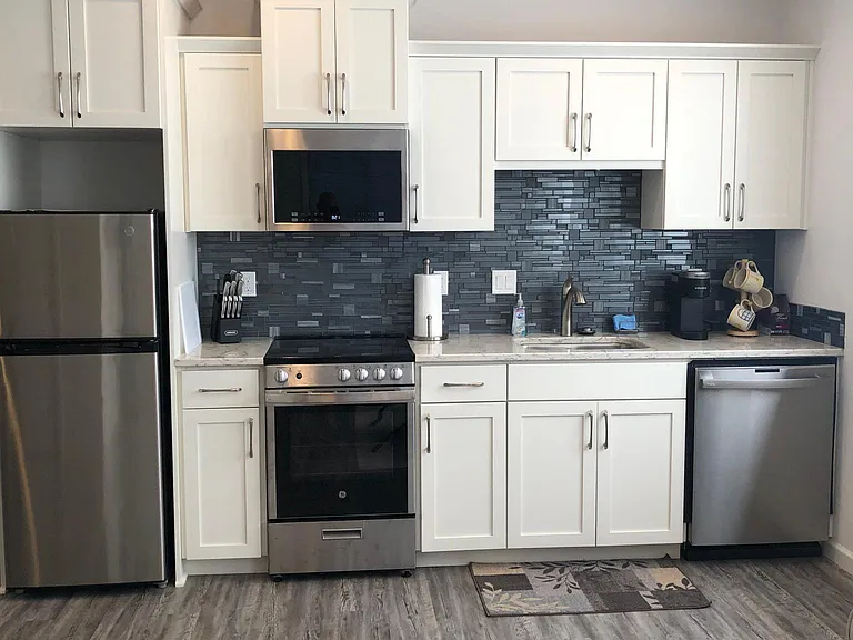 531 NW 12th St — Photo 3
