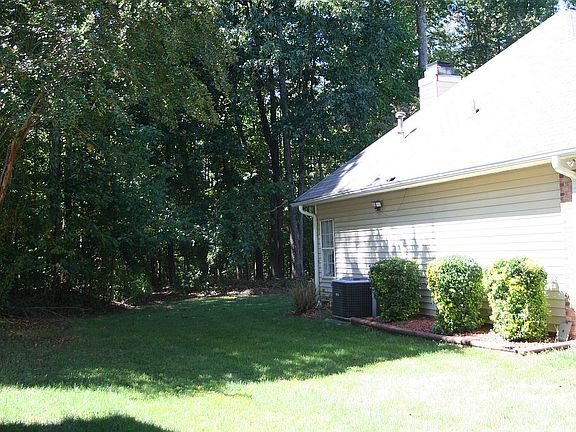 5th image of 2217 Tanfield Dr