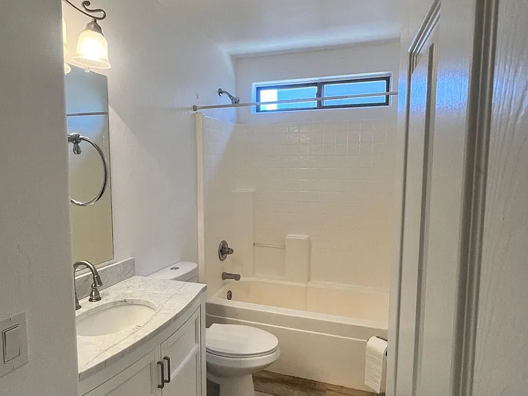 22264 N Kingston Dr — Photo 13