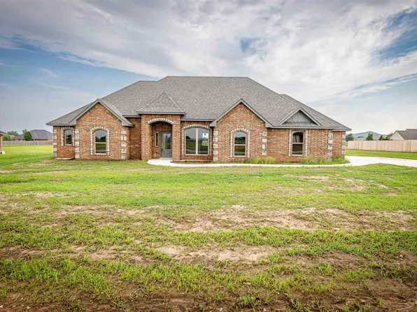 277 Mountain Ridge Pl, Lawton, OK 73507