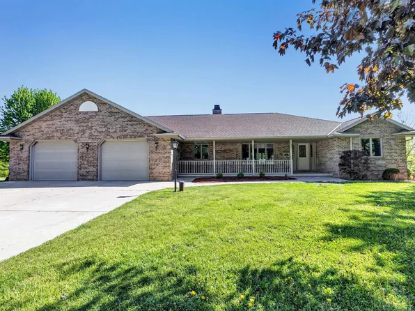 5813 North Ave, Denmark, WI 54208