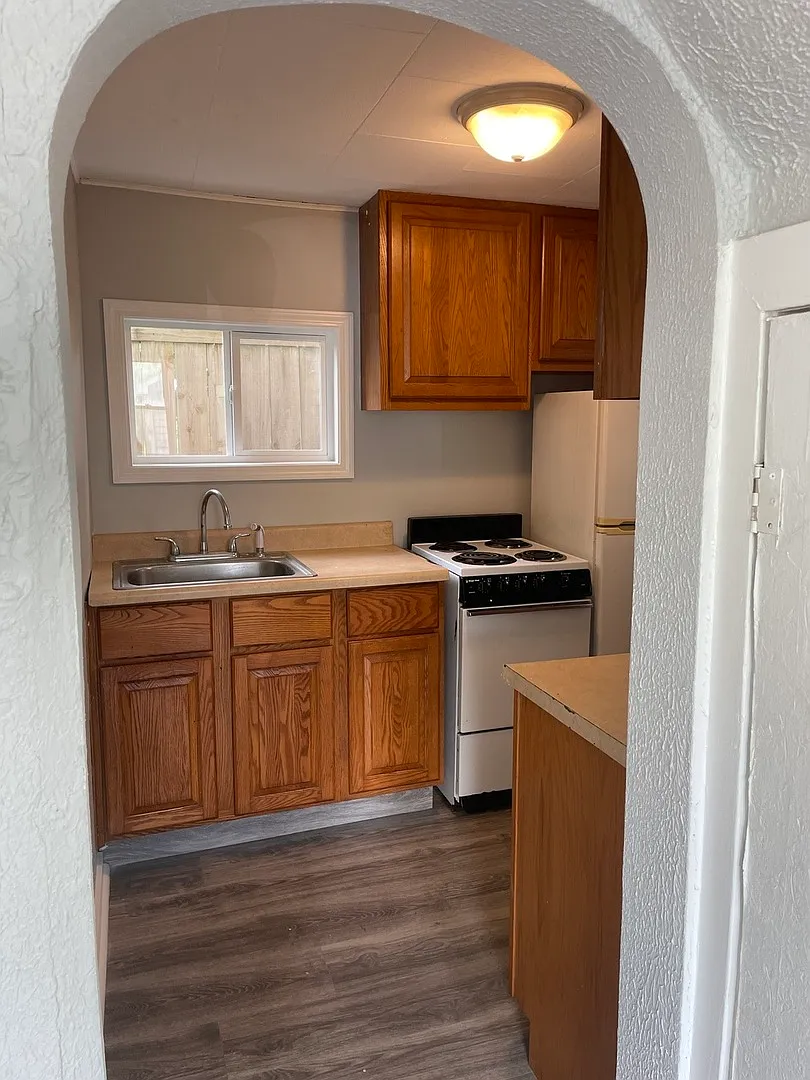 1 bed, 650 sqft, $1,100 — Photo 4