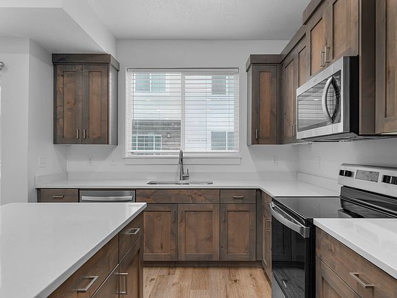2nd image of 160 N Main St #10789238