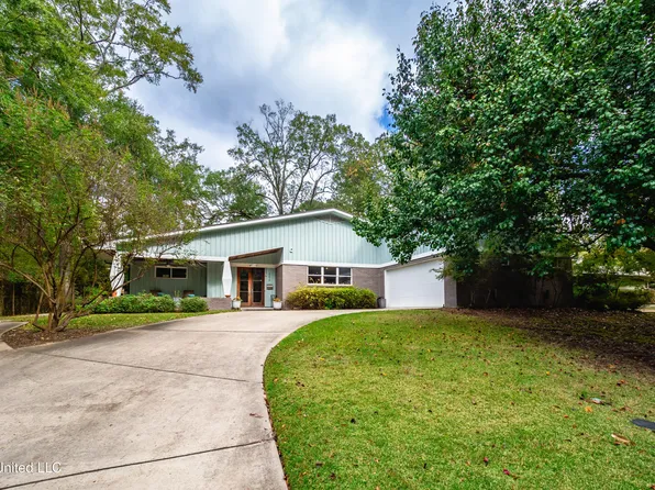 2216 Southwood Rd, Jackson, MS 39211