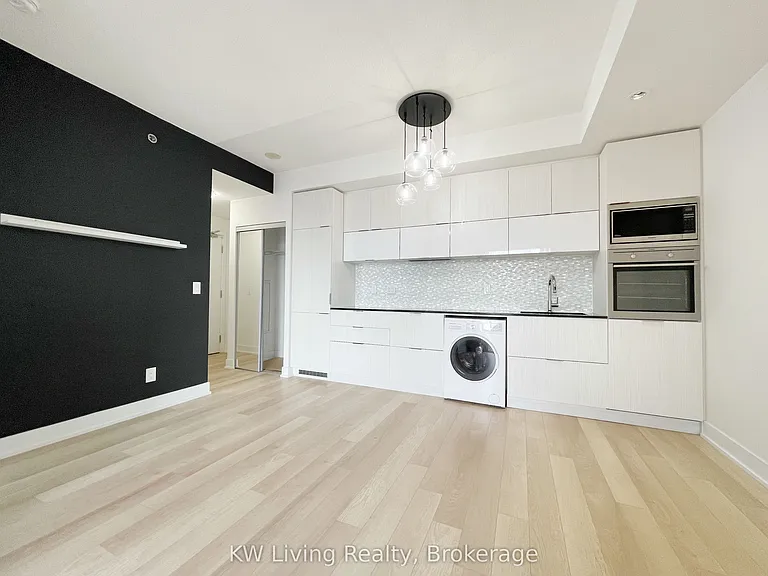 318 Richmond St W #2504 — Photo 4