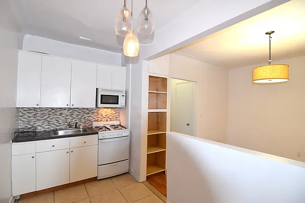 Rented by Manhattan Spaces | media 10