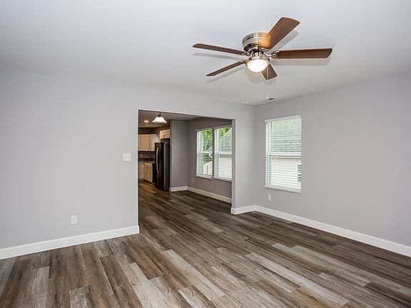 3rd image of 404 E Louisiana Ave