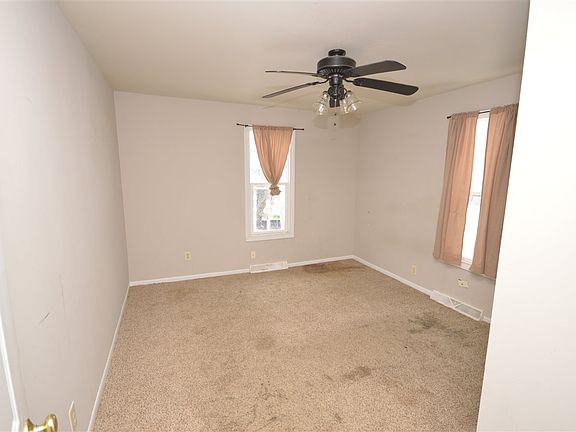 4th image of 419 N East St
