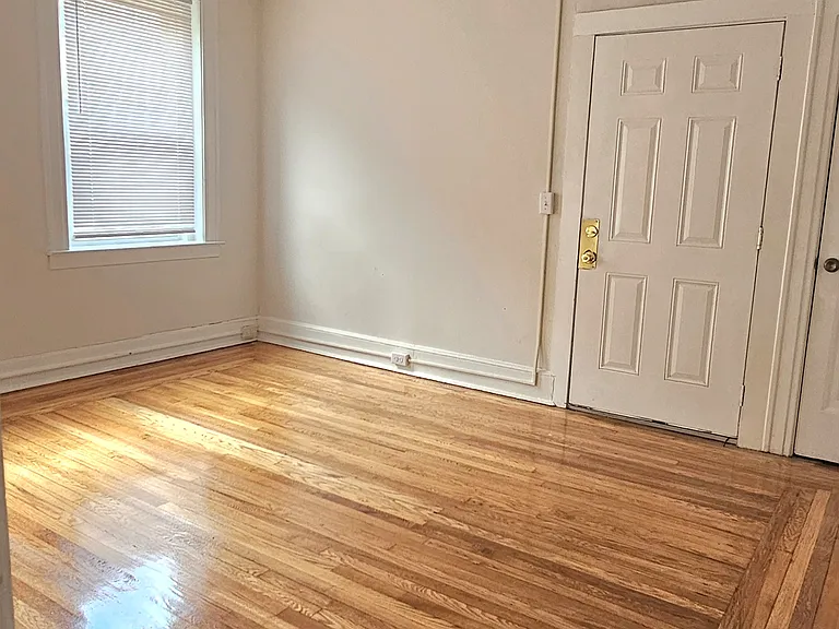 295 Norton St #BO8 — Photo 10