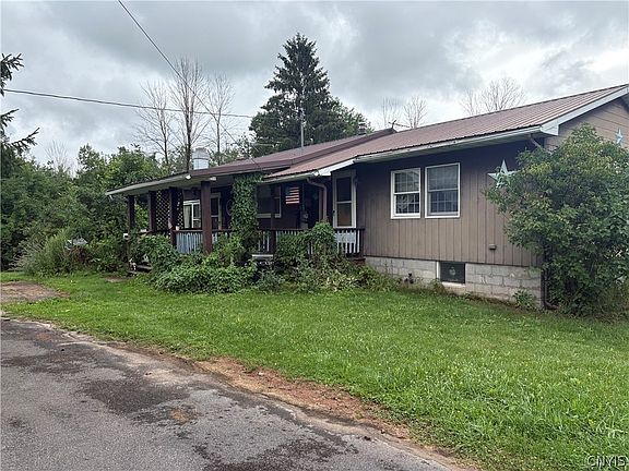 3rd image of 630 Red School House Rd