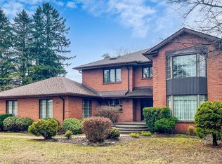 1127 Oshawa Blvd N, Oshawa, ON L1G5W2