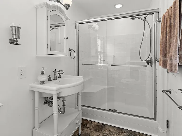 5523 White Hall Rd — Photo 16