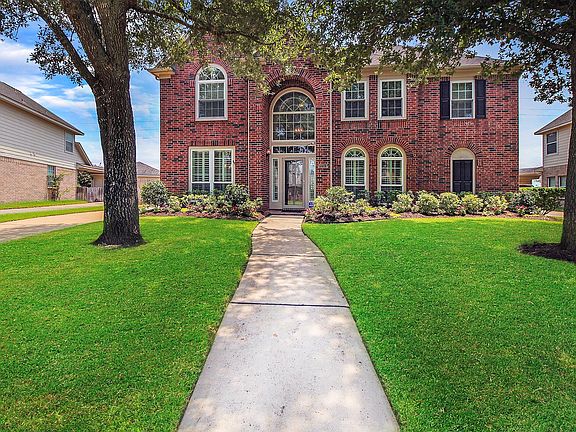 3rd image of 22311 Rolling Meadow Ln
