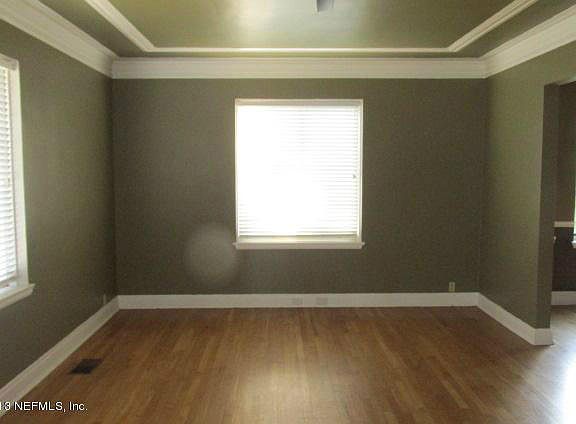 5th image of 3225 Saint Johns Ave APT A
