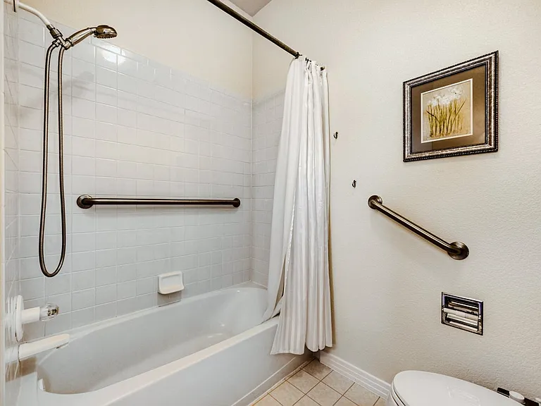736 Club Cir — Photo 13