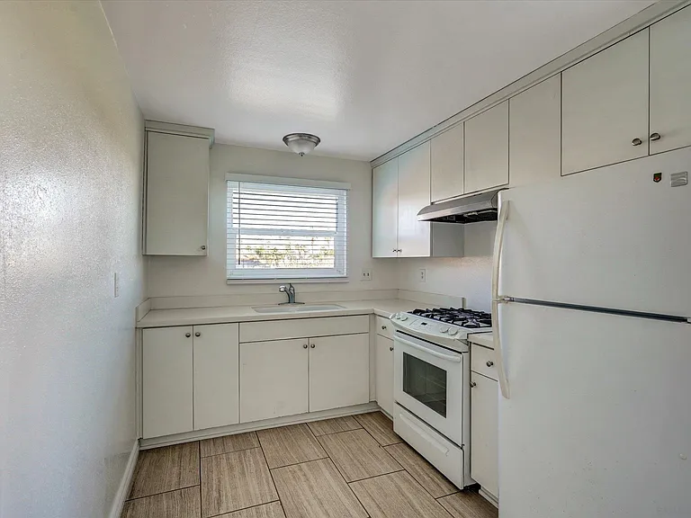 4712 W Point Loma Blvd #4-4712 — Photo 2