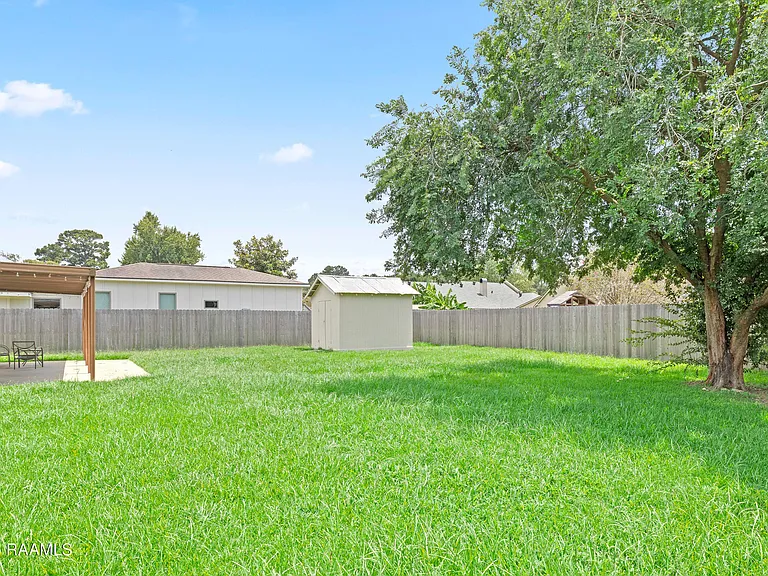920 Marilyn Dr — Photo 16