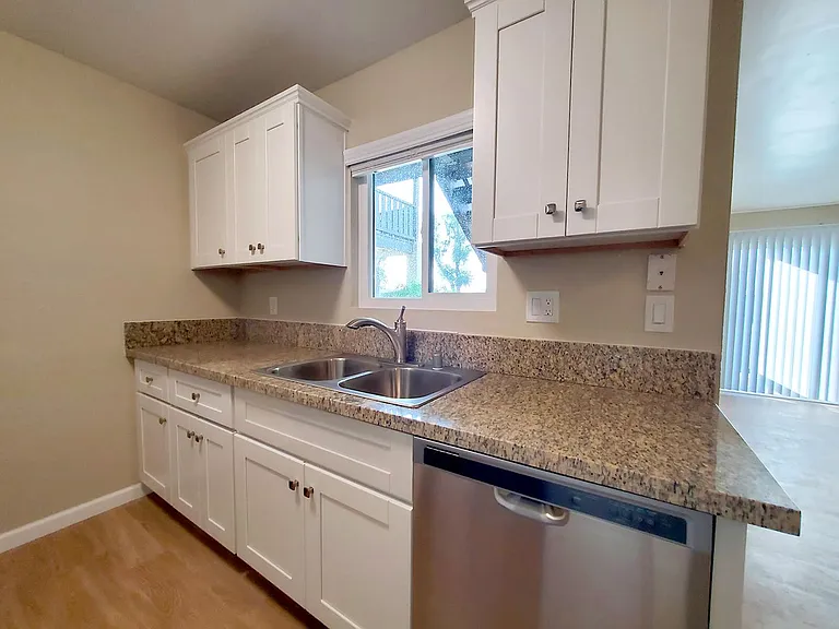 Cinnamon Woods Apartments — Photo 33