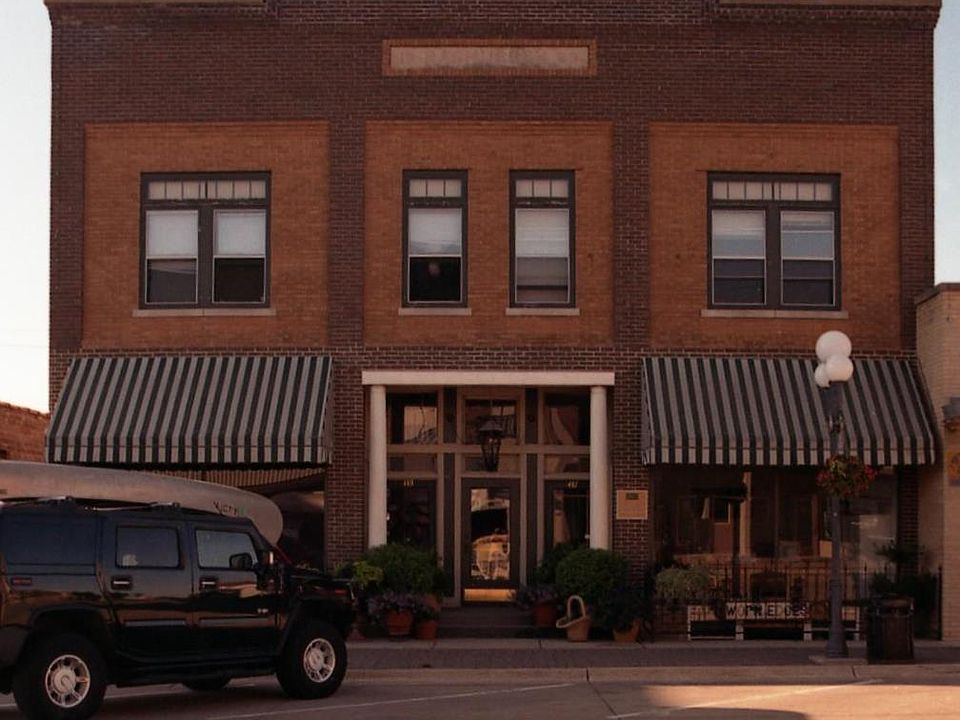 1st image of 417 Main Ave #C