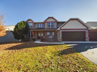 6382 Urbandale Ln N, Maple Grove, MN 55311