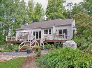 950 Broomley Rd, Charlottesville, VA 22901