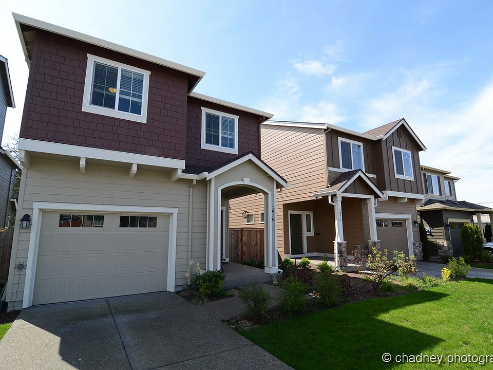 1st image of 3976 SE Discovery St