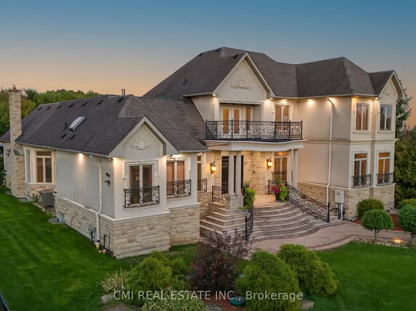 776 Woodland Acres Cres, Vaughan, ON L6A 1G2