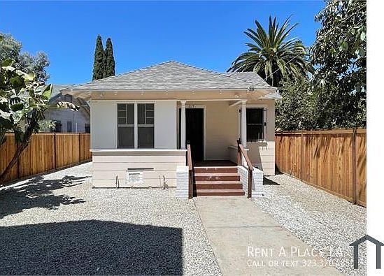 3rd image of 2115 Norwood St #1B