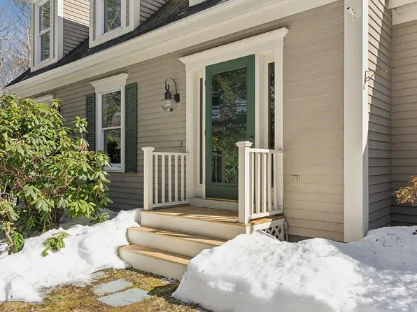 26 Sycamore Drive, Yarmouth, ME 04096