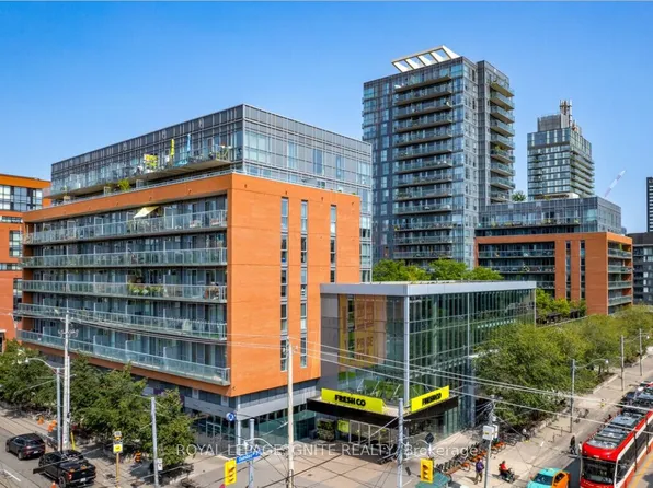 1 Cole St #704, Toronto, ON M5A 4M2