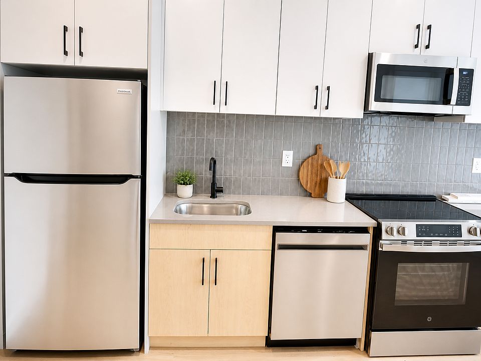 1st image of 74 Webster St #1BA