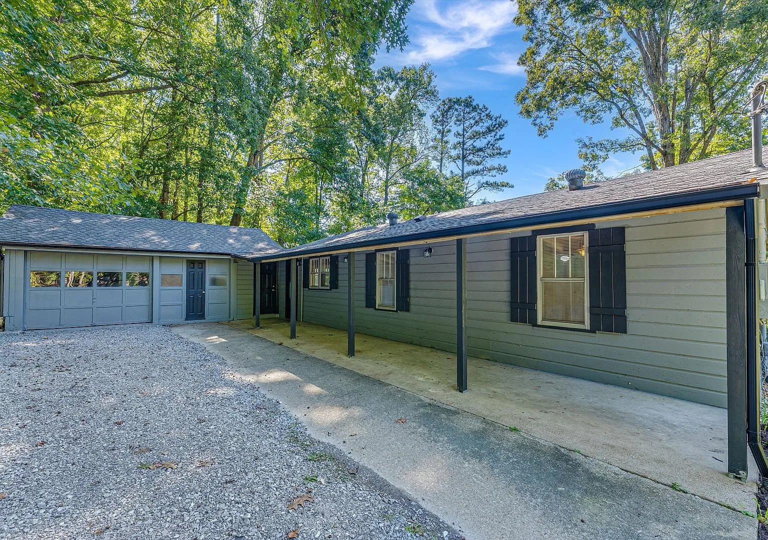 400 Fox Rd — Photo 3
