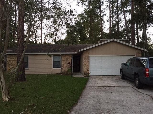 front of house on quiet wooded cul de sac