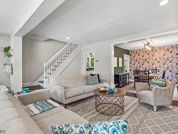 4th image of 78 Tooker Avenue